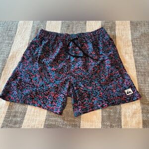 Quiksilver Mens SZ L Blue/Black/Pink Design Swim 
Trunks Shorts 2 Front Pockets